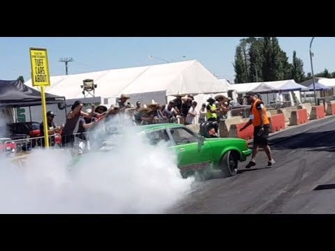 Tuff street burnout summernats 31 munted Gemini kicked out by security